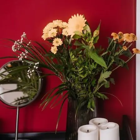 Apartman Stylish Central Retreat With A Vintage Twist *