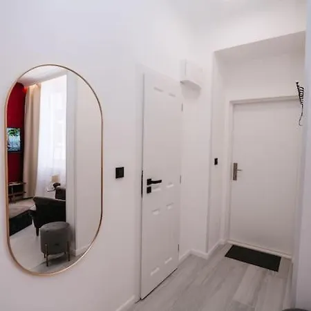 Apartman Stylish Central Retreat With A Vintage Twist