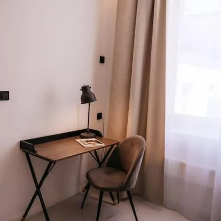 Stylish Central Retreat With A Vintage Twist Apartman